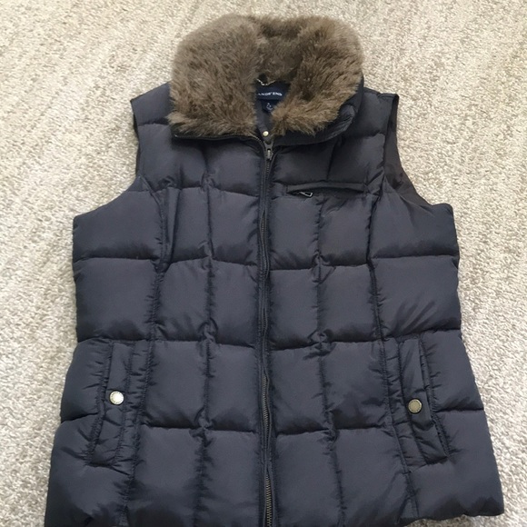 Land End down vest with removable faux fur collar. Mint condition ! - Picture 1 of 7